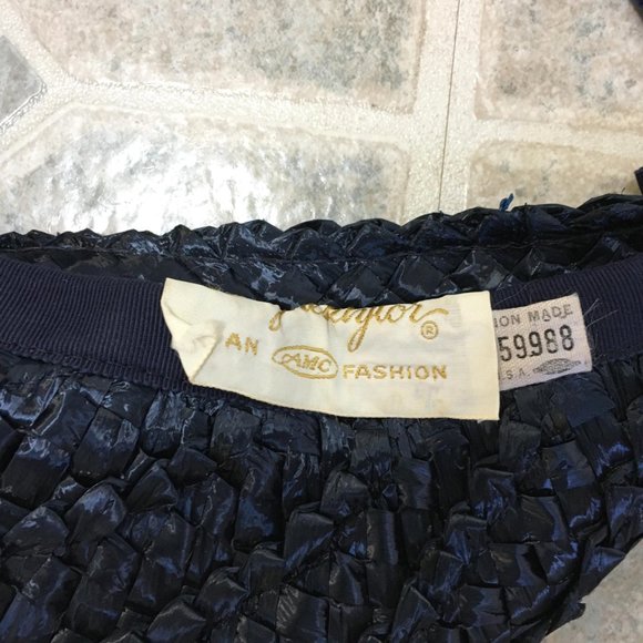 Vintage Black Straw Hat with Cherries by "Dayne Taylor" - Picture 5 of 6